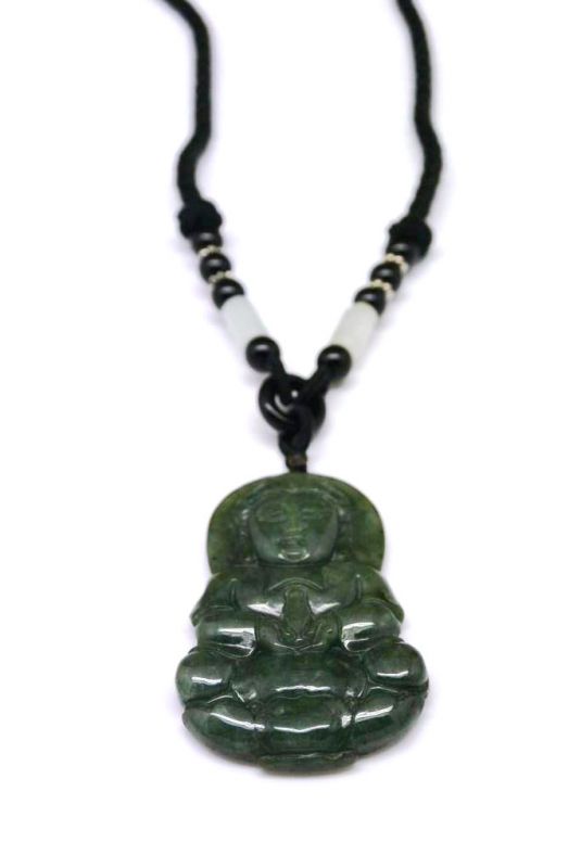 Anhänger aus Jade Buddha Dunkelgrün 2