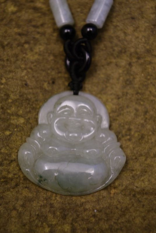 Anhänger aus Jade Gross Lachender Buddha 4