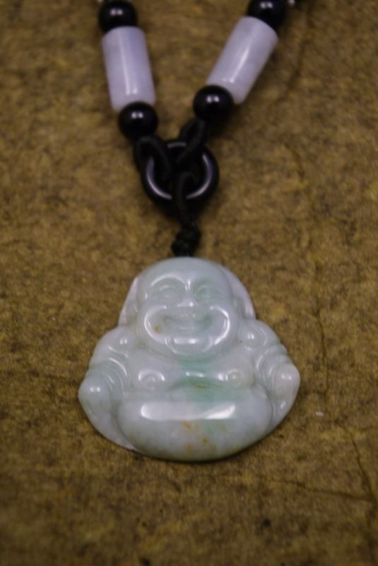Anhänger aus Jade Lachender Buddha 2