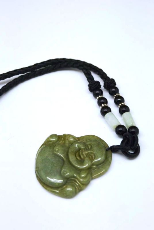 Anhänger aus Jade Lachender Buddha Dunkelgrün 4