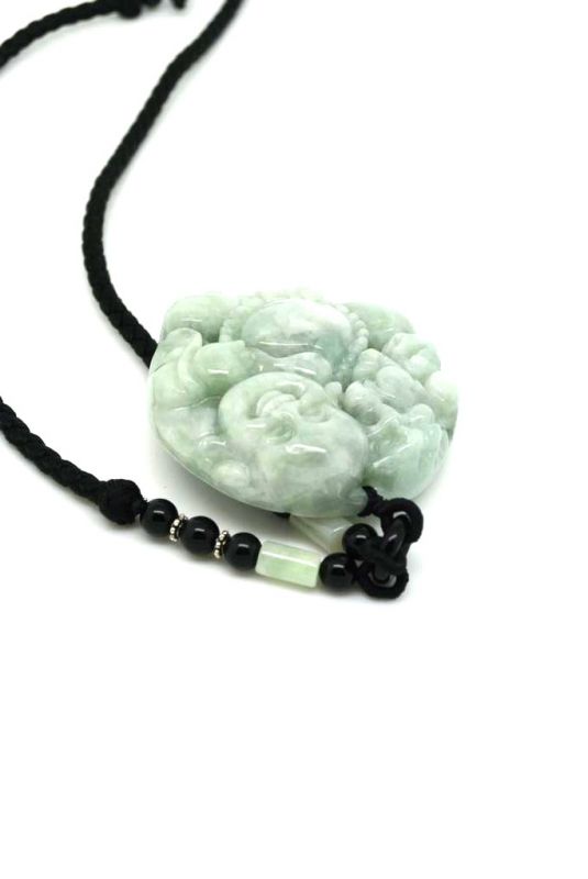 Anhänger aus Jade - Lachender Buddha - Smaragdgrün 3