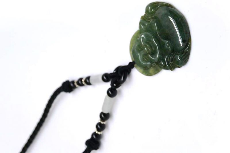 Anhänger aus Jade Lachender Buddha Smaragdgrün 3