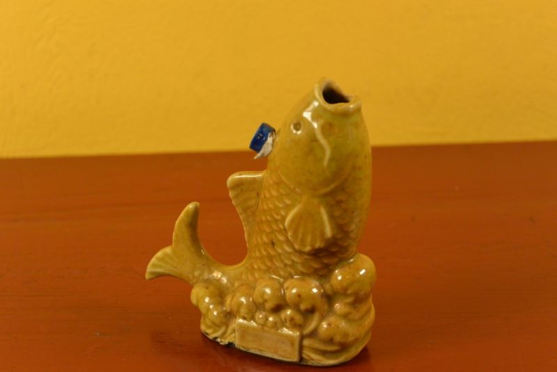 Animal Snuff Bottle in Porcelain Orange fish 4