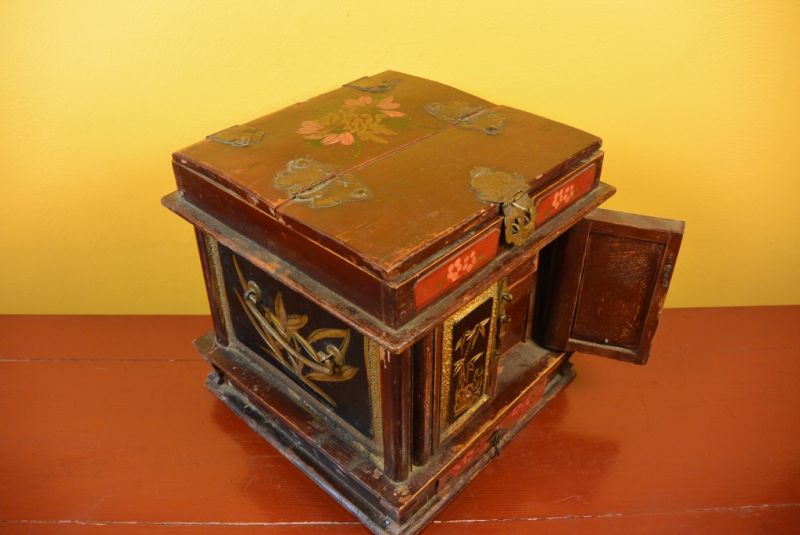 Antigua Caja China Caja del teatro 4