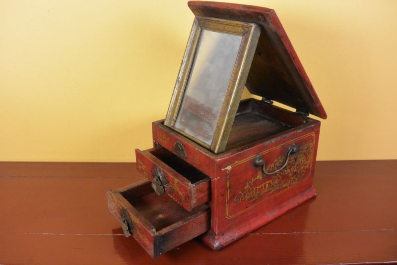 Antiguo Arcón Chino Caja de Maquillaje 1