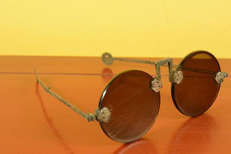 Antiguo par de gafas chinas - 70 años 1