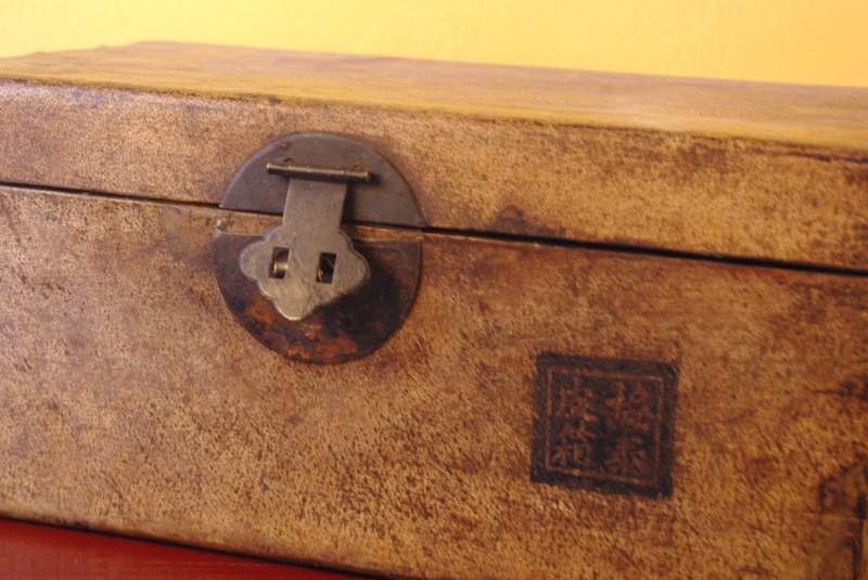 Antike Chinesische Koffer Weissem Leder 2