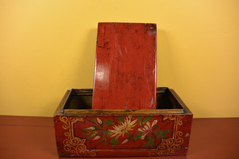 Antike Chinesische Truhe Weiße Blumen 4