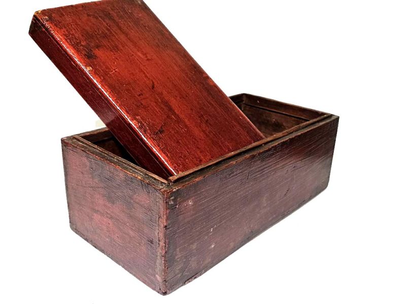 Antike Patinierte Rote Chinesische Holztruhe 3