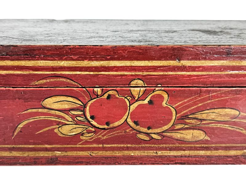 Antikes rotes Holz – Chinesische Truhe mit Blumen 2