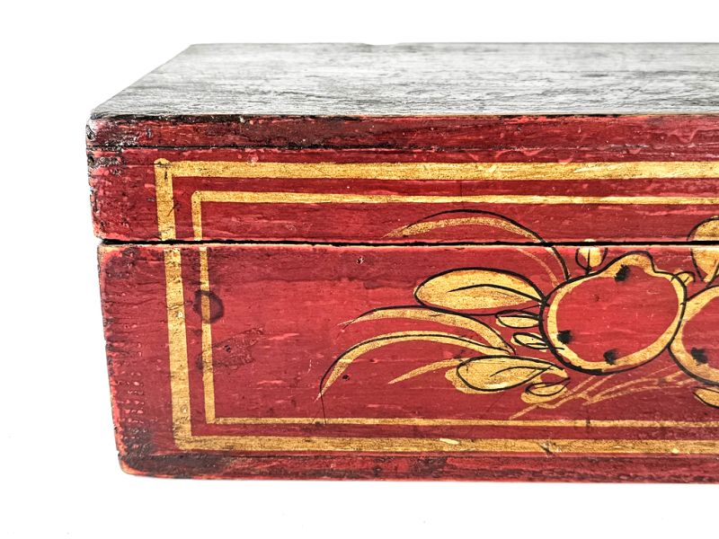 Antikes rotes Holz – Chinesische Truhe mit Blumen 3