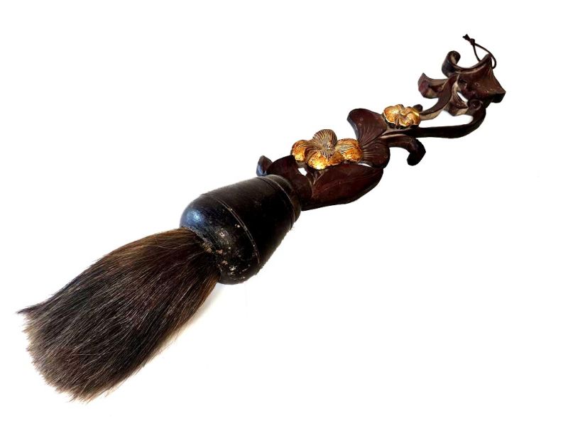 Antique Calligraphy Brush Carved with a Ginkgo Leaf and a Flower 1