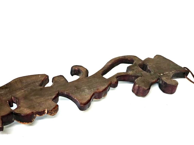 Antique Calligraphy Brush Carved with a Ginkgo Leaf and a Flower 5