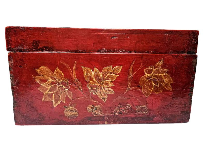 Click thumbnail to enlarge and hover over the picture to zoom Antique Chinese red wooden chest with pale stylized flowers 2