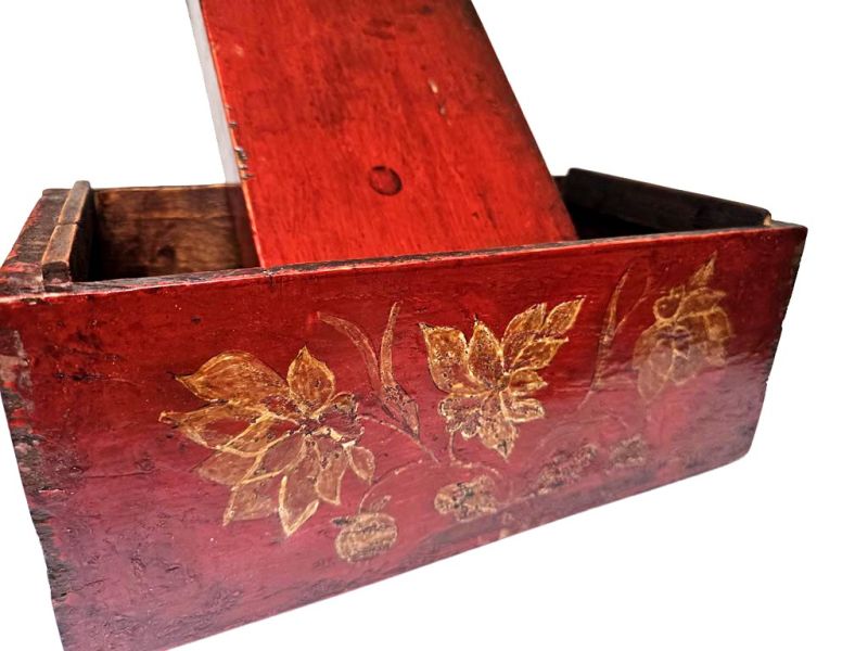 Click thumbnail to enlarge and hover over the picture to zoom Antique Chinese red wooden chest with pale stylized flowers 3