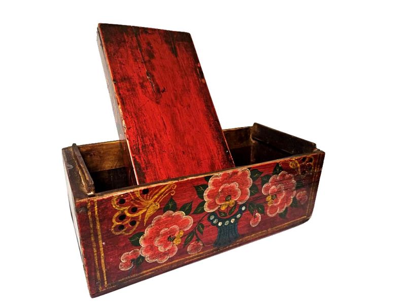 Antique Red Lacquered Chinese Wood Chest with Flowers and Butterflies 3
