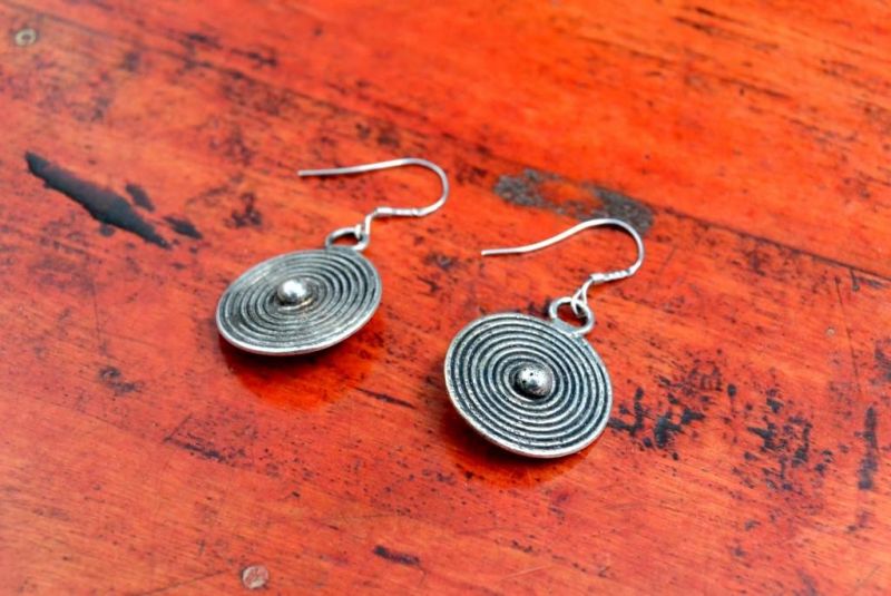 Aretes étnicos Minoría Miao Muy pequeña espiral 3