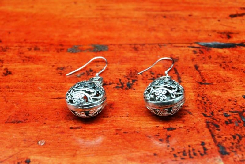 Haga clic en la imagen para ampliar Aretes étnicos Minoría Yao 4