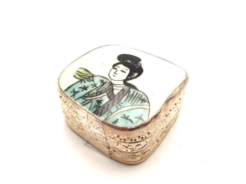 Asian Box Metal and Porcelain Court lady 2 1