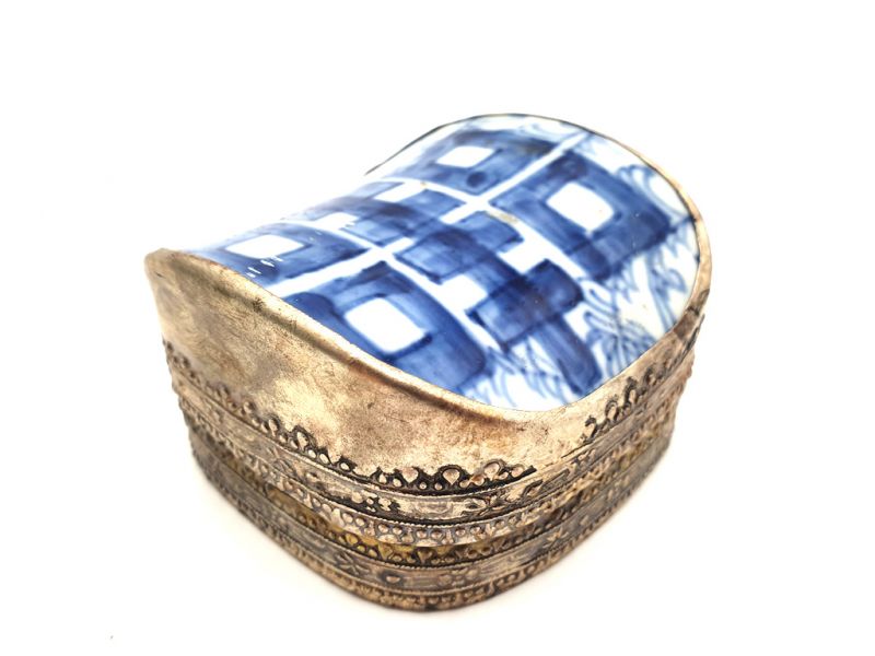 Asian Box Metal and Porcelain White and Blue 1 1