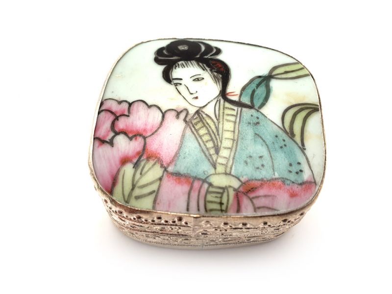 Asian Box Metal and Porcelain Woman 2
