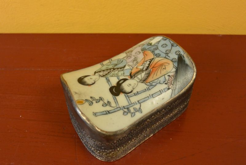 Asiatische Box Metall und Porzellan 2 Frauen 3