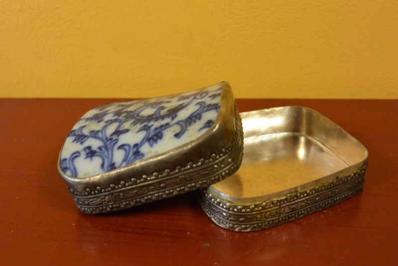 Asiatische Box Metall und Porzellan 4