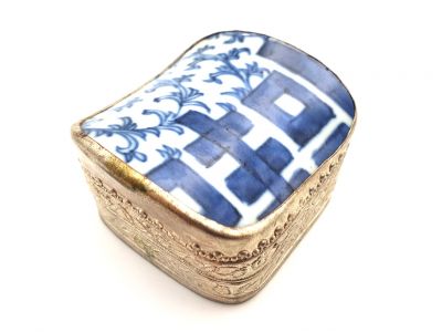 Asiatische Box - Metall und Porzellan