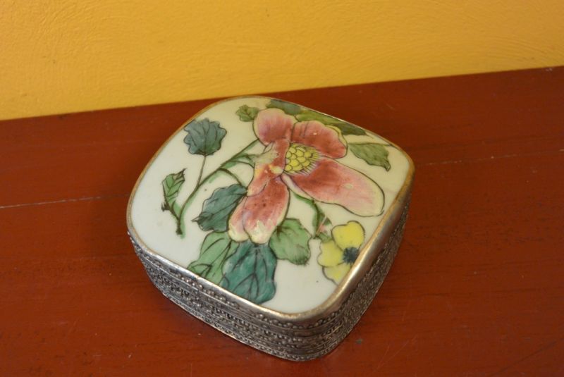 Asiatische Box Metall und Porzellan Große Blume 3