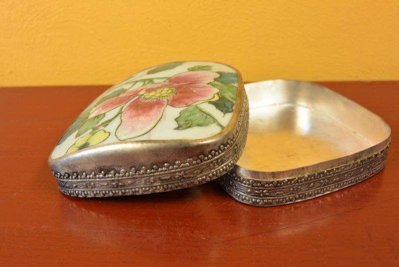 Asiatische Box Metall und Porzellan Große Blume 4