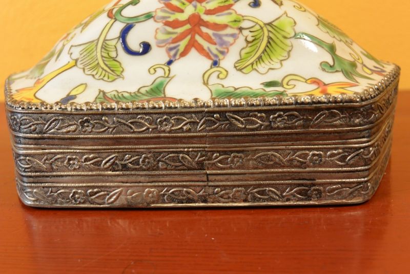 Asiatische Box Metall und Porzellan Große Box 4