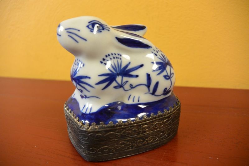 Asiatische Box Metall und Porzellan Kaninchen 2 2