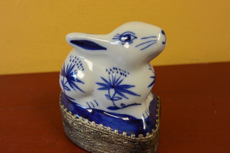 Asiatische Box Metall und Porzellan Kaninchen 2 3