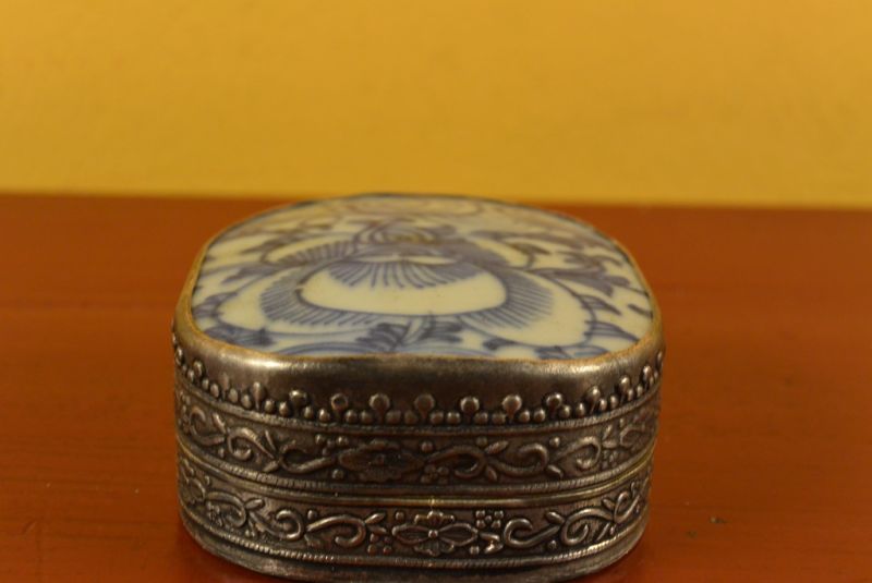 Asiatische Box Metall und Porzellan Kleine Blume 3