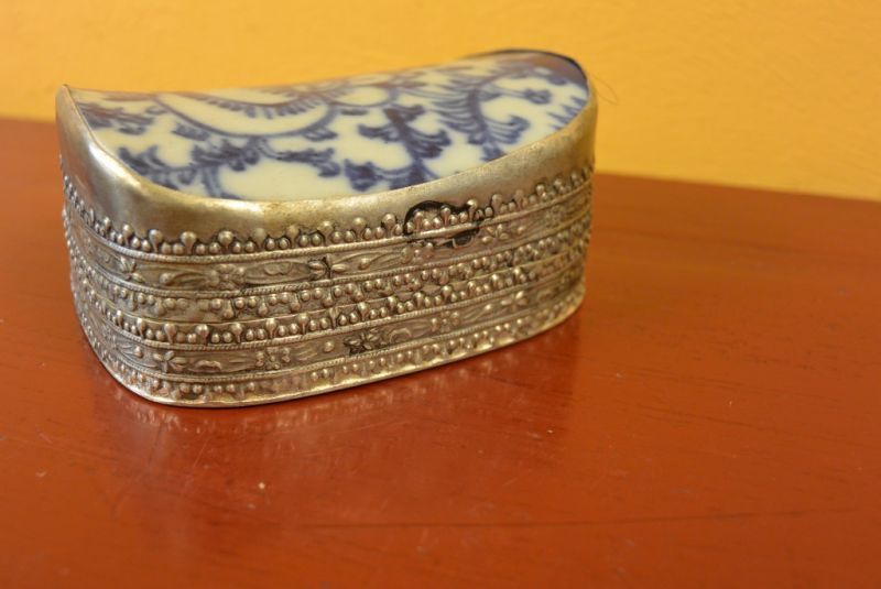 Asiatische Box Metall und Porzellan Weiß und Blau 4 3