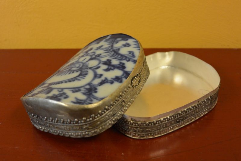 Asiatische Box Metall und Porzellan Weiß und Blau 4 4