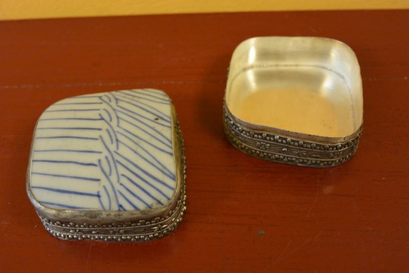 Asiatische Box Metall und Porzellan Zerkratzt 4