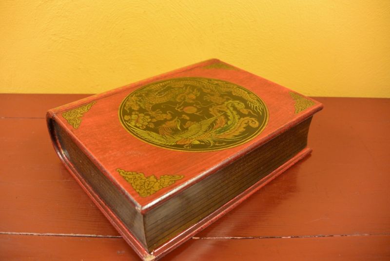 Asiatische Holzschatullen Rot und schwarz Buchform 3