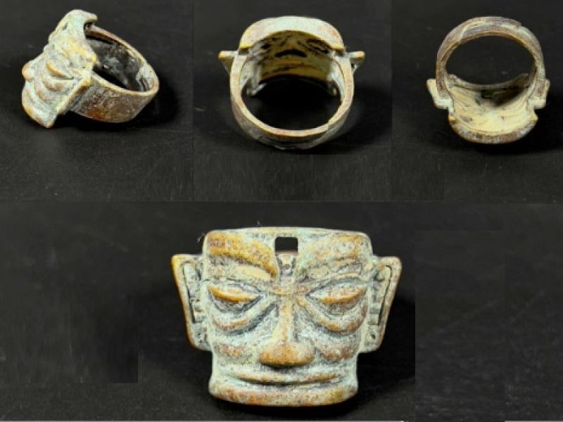Bague SanXingDui Masque aux yeux proéminents en cuivre patiné