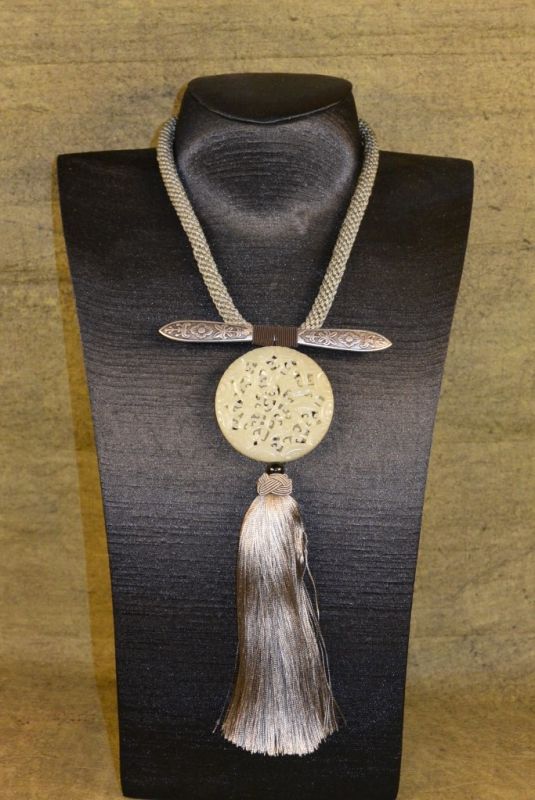 Bijoux de Création Ethnique Jade et Soie Argenté