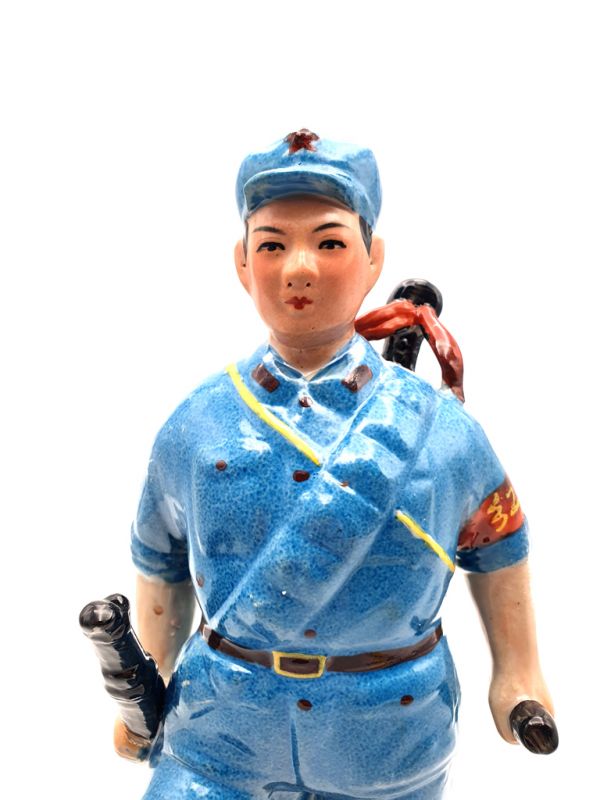 Biscuit de Porcelaine - Statue Céramique - Révolution culturelle - Le militaire 2