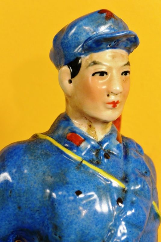 Biskuitporzellan Soldat Rote Revolution 3