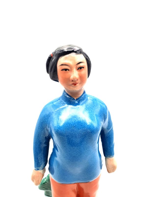 Bisque Porcelain statue - Chinese Cultural Revolution - The girl 2