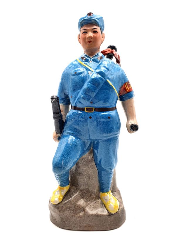 Bisque Porcelain statue - Chinese Cultural Revolution - The military 1