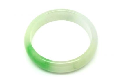 Bracelet en Jade Jonc catégorie B Blanc et Vert 5 9cm Bracelet en Jade Jonc catégorie B Blanc et Vert 5 9cm