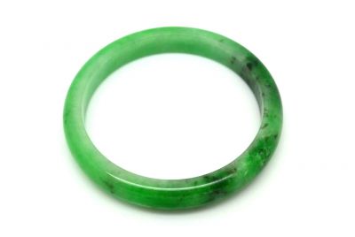 Bracelet en Jade Jonc catégorie B Vert tacheté 5 8cm Bracelet en Jade Jonc catégorie B Vert tacheté 5 8cm