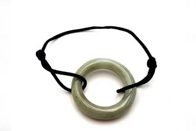 Bracelet Pi Chinois en Jade véritable - Style Dinhvan Trés Grand Cercle Vert / Cordon Noir Bracelet Pi Chinois en Jade véritable - Style Dinhvan Trés Grand Cercle Vert / Cordon Noir