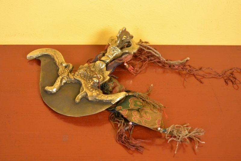 Budista Kartika Cuchillo 1