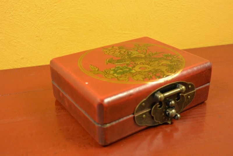 Caja Pequeña China rojo con un pájaro y ábaco de madera 5