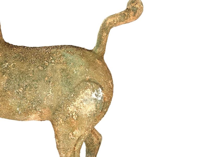 Cliquez sur la vignette pour agrandir et survolez la photo pour zoomer Cheval de la Dynastie Han en bronze patiné – Sculpture chinoise artisanale 41 cm 2